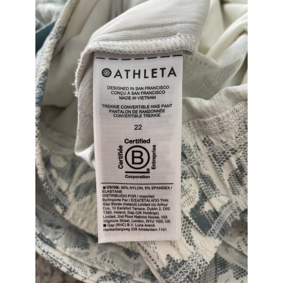 Athleta Plus Sz 22 Floral Tropical Athleisure Shorts Stretch White Green Casual - Picture 6 of 7